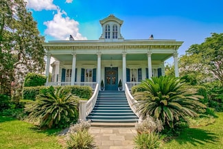 5800 Saint Charles Ave, New Orleans, LA 70115