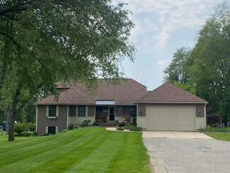8201 Tartan Way NE, Rockford, MI 49341