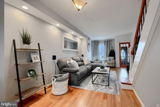 2606 Fleet St, Baltimore, MD 21224