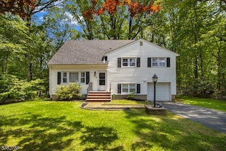 25 Foxcroft Rd, Denville, NJ 07834