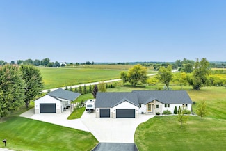 W6084 Autumn Mist Trail, Appleton, WI 54913