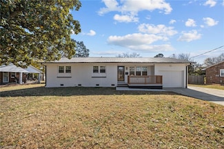 115 Eastway Ln, Graham, NC 27253