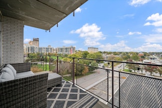 3000 Farnam St, Omaha, NE 68131