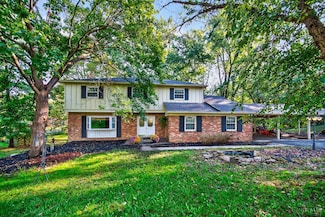 5702 Sherwood Dr, Milford, OH 45150