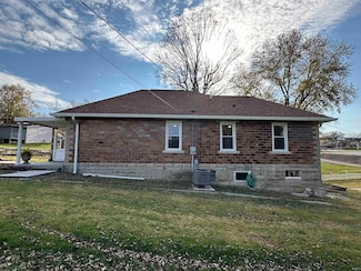 807 Walnut St, Oolitic, IN 47451