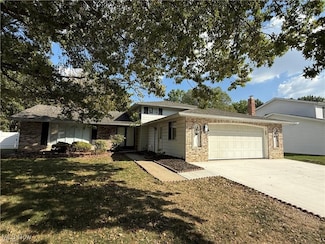 14961 Sherwood Dr, Strongsville, OH 44149