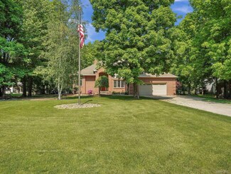 7 Victoria Heights, East Aurora, NY 14052