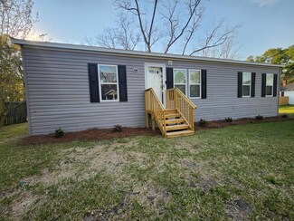 2041 N Peachtree St, Thomasville, GA 31792