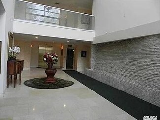 171 Great Neck Rd Unit 2N, Great Neck, NY 11021