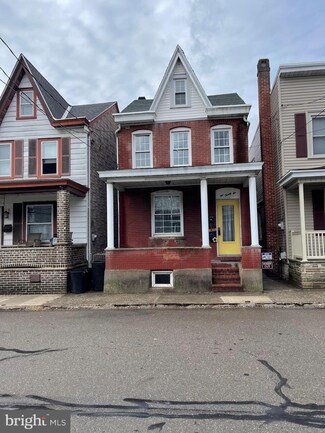 126 S 3rd St, Saint Clair, PA 17970