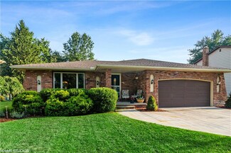 14365 Revere Cir, Middleburg Heights, OH 44130