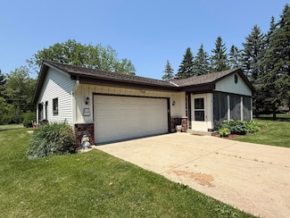 W290N8275 Florencetta Heights, Hartland, WI 53029