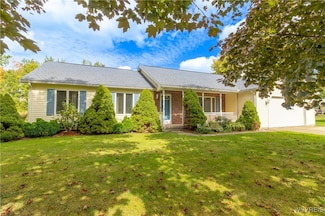 11 Elmtree Rd, Orchard Park, NY 14127