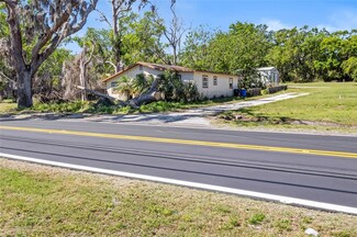 620 S Mulrennan Rd, Valrico, FL 33594