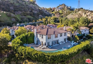 2752 Stone View Ct, Los Angeles, CA 90068