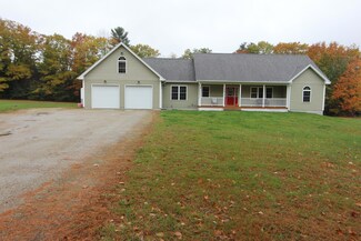 135 Grange Ave, Minot, ME 04258