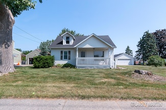 641 52nd St SE, Grand Rapids, MI 49548