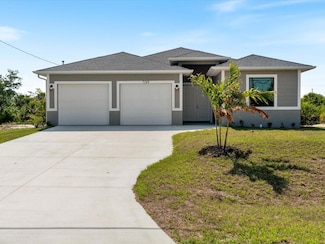 7149 Sea Mist Dr, Port Charlotte, FL 33981