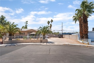 1908 Ardmore St, Las Vegas, NV 89104