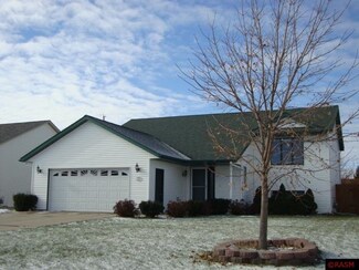 312 Maverick Dr, Mankato, MN 56001