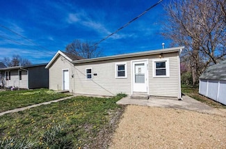212 Shideler St, West College Corner, IN 47003