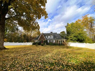9402 Petersburg Rd, Evansville, IN 47725