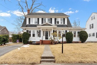 42 Olive St, Methuen, MA 01844