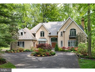607 Longchamps Dr, Devon, PA 19333