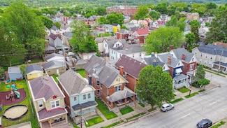 1820 Scott St, Covington, KY 41014