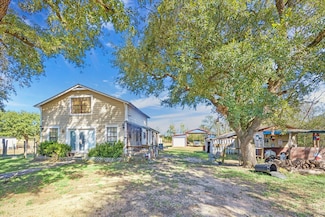 224 Avenue F St, Sealy, TX 77474