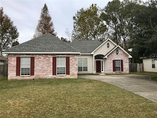 916 Armand St, Mandeville, LA 70448