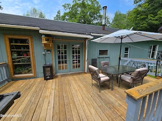 192 Curran Rd, Cheshire, MA 01225