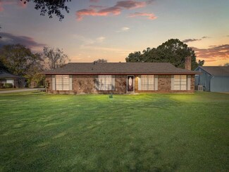 264 Vienna Bend Dr, Natchitoches, LA 71457