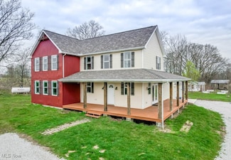 7841 State St NE, Louisville, OH 44641
