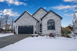 5419 Alderbrook Ln, Clarence, NY 14031