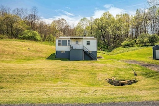 431 Smoky Row Rd, Staunton, VA 24401