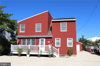 339 N 6th St, Surf City, NJ 08008