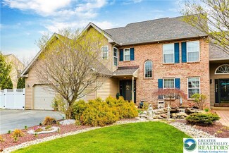 2127 Rolling Meadow Dr, MacUngie, PA 18062