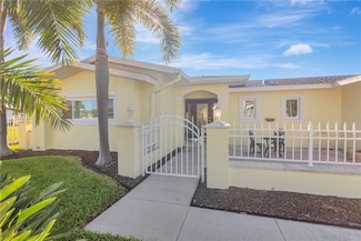 309 Buttonwood Ln, Largo, FL 33770