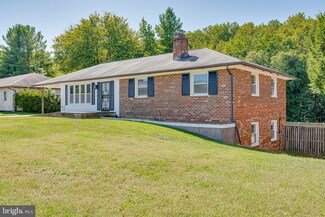 207 Weymouth St, Upper Marlboro, MD 20774