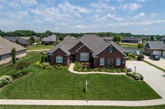510 Lakeside Ct, Pittsboro, IN 46167