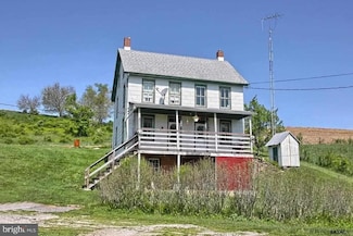 1922 W Clearview Dr, Glen Rock, PA 17327