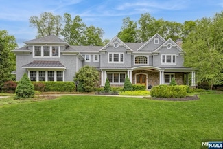 3 Bridle Way, Saddle River, NJ 07458