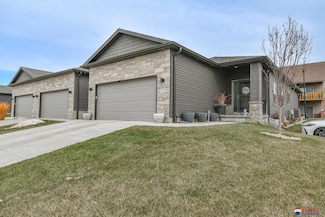 3848 Cabo Dr, Lincoln, NE 68516