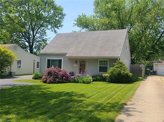 4932 Corduroy Rd, Mentor, OH 44060