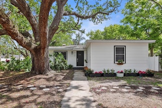 559 Scotland St, Dunedin, FL 34698