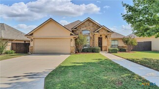 112 N Elise Dr, La Vernia, TX 78121