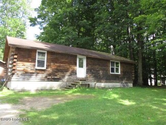 434 Selfridge Rd, Gansevoort, NY 12831