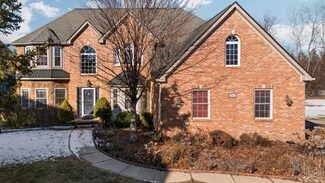 3867 Lake Pointe Ln, Ann Arbor, MI 48108