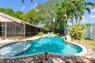 15941 Cobblestone Ct, Davie, FL 33331